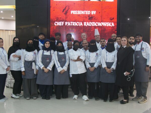 HTMi Riyadh had the honor of hosting Chef Patrycja Radzichovska for a master class in the art of Polish pastry making! (13)