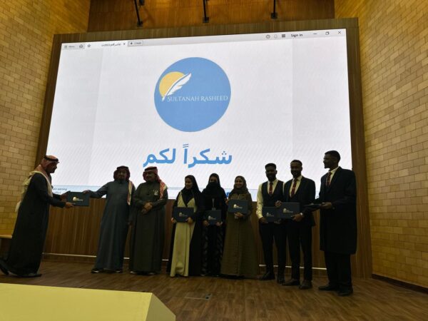 Honoring HTMi Saudi Arabia on the second day of its participation in the Career Day at the Arab Open University in cooperation with the Riyadh Chamber (2)