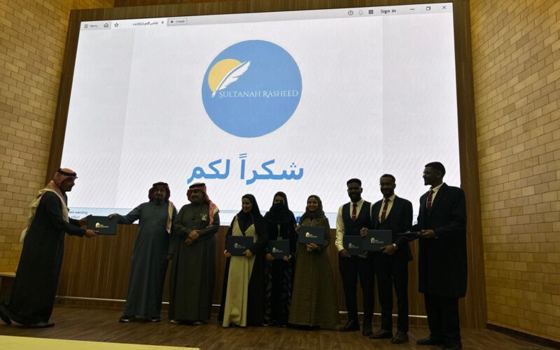 Honoring HTMi Saudi Arabia on the second day of its participation in the Career Day at the Arab Open University in cooperation with the Riyadh Chamber (2)