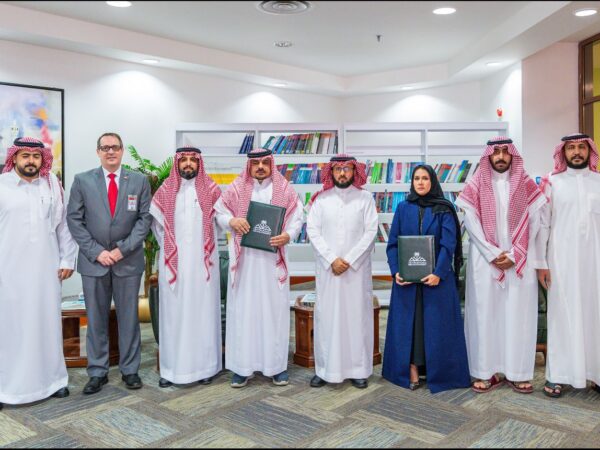 presence of His Excellency the President of King Khalid University, Prof. Dr. Saad bin Mohammed bin Daajem, and the Executive Director of HTMi Saudi Arabia (4)