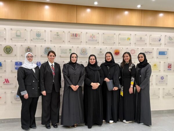 the Dean of the College of Languages at Princess Nourah bint Abdulrahman University, Dr. Hamda Al-Ghamdi, visited HTMi Riyadh10
